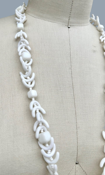 MIRIAM HASKELL Necklace Vintage 70s/80s Jewelry White Resin Beads