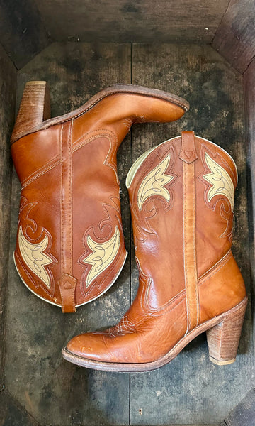 VINTAGE DINGO 1980s Leather Western Boots • Womens 6