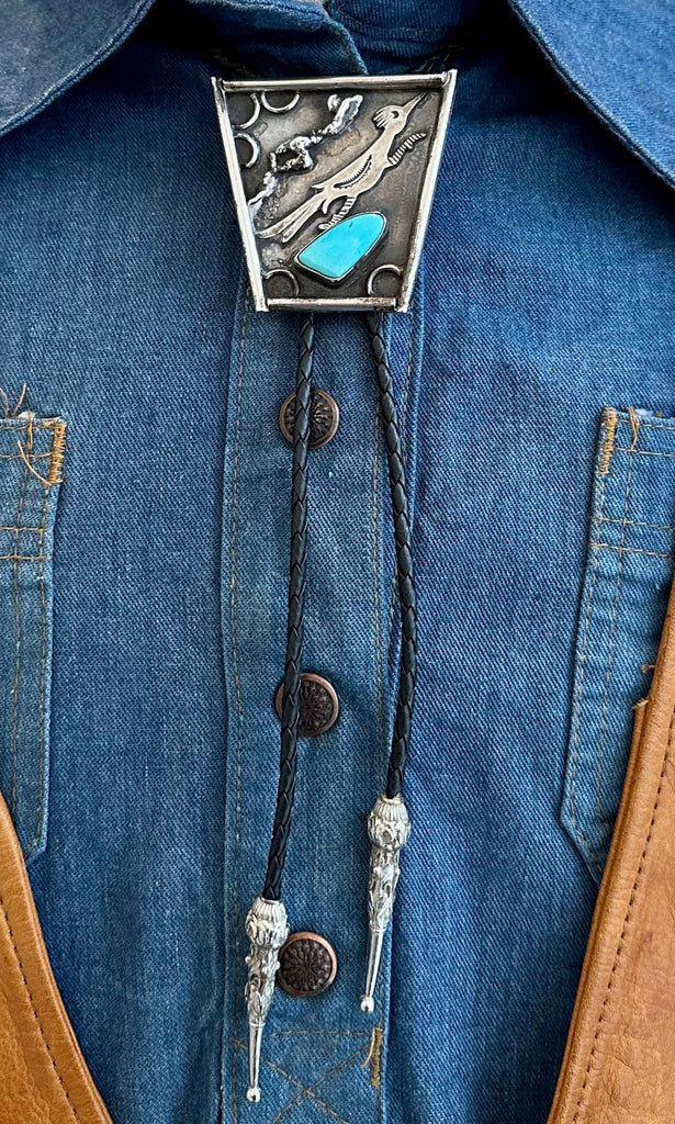 ROAD RUNNER Vintage Sterling Silver & Turquoise Bolo Tie w/ Leather Cord