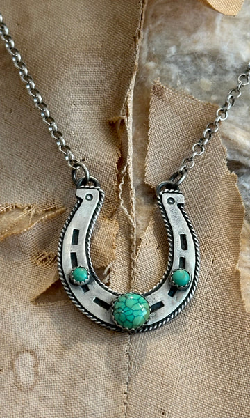 NAVAJO Silver & Triple Turquoise Horseshoe Necklace