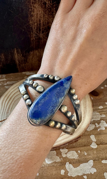 SANDCAST TEARDROP LAPIS LAZULI Cuff 82g