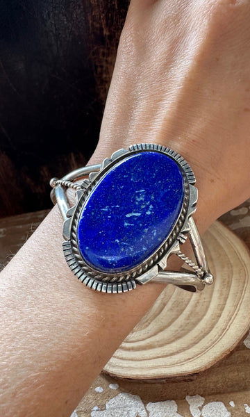 LOVELY LAPIS LAZULI Cuff 52g