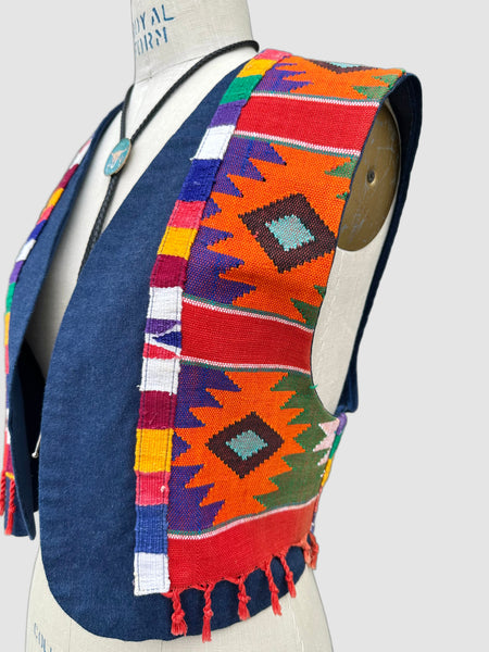 SACO BANANAS by Aria 90s Southwestern Weave Vest • Med/Lg