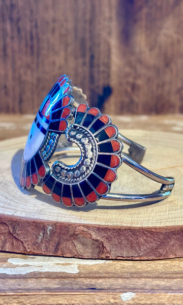 ROGER & LELA CELLICION Vintage Zuni Sun Face Cuff