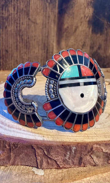 ROGER & LELA CELLICION Vintage Zuni Sun Face Cuff
