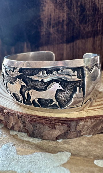 BOBBY BEGAY HORSES Silver Cuff 56g