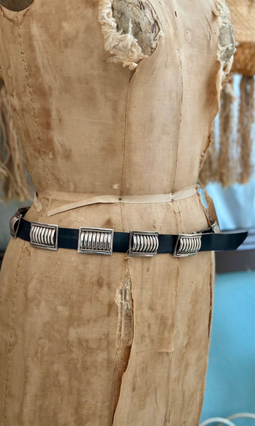 TOM CHARLEY Sterling Silver Scalloped Concho Leather Belt • Sm. to Med.