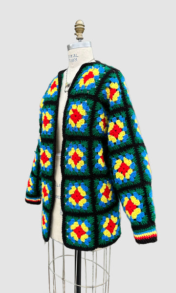 GRANNY SQUARE Vintage 70s Crochet Knit Sweater • Med. to Lg.