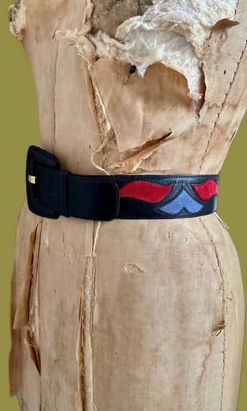 ESCADA LEATHER Vintage Black Belt • Small