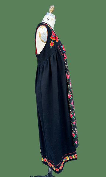 GUNHELD FLØYSTAD NORWEIGIAN 1930s Vintage Embroidered Folk Dress • Large