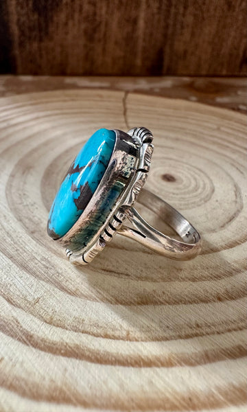 BOLD BLUE NAVAJO Kingman Turquoise and Sterling Silver Ring • Size 7