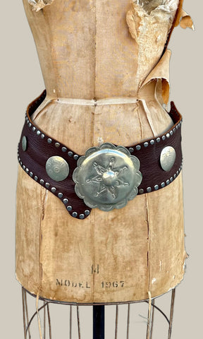 MOROCCAN BELT Scalloped Thick Brown Leather Belt, Silver-Toned Metal Hammered Disks
