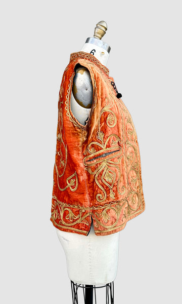 VINTAGE AFGHAN Embroidered 40s/50s Vest • Medium