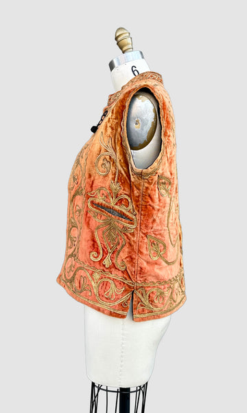VINTAGE AFGHAN Embroidered 40s/50s Vest • Medium