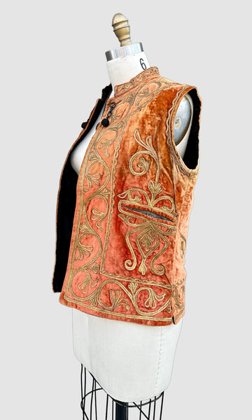 VINTAGE AFGHAN Embroidered 40s/50s Vest • Medium