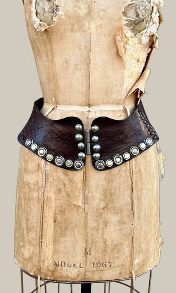 STUDDED STARS Vintage 60s/70s Thick Brown Leather Kidney Belt