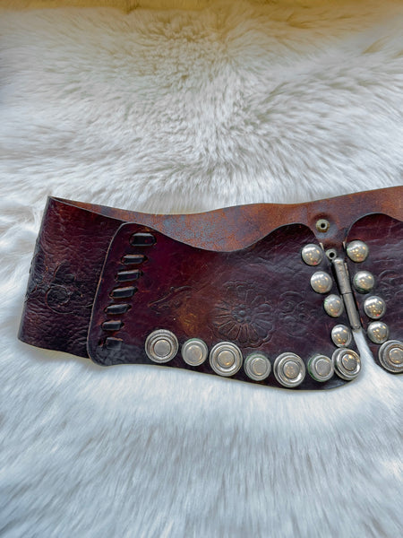STUDDED STARS Vintage 60s/70s Thick Brown Leather Kidney Belt