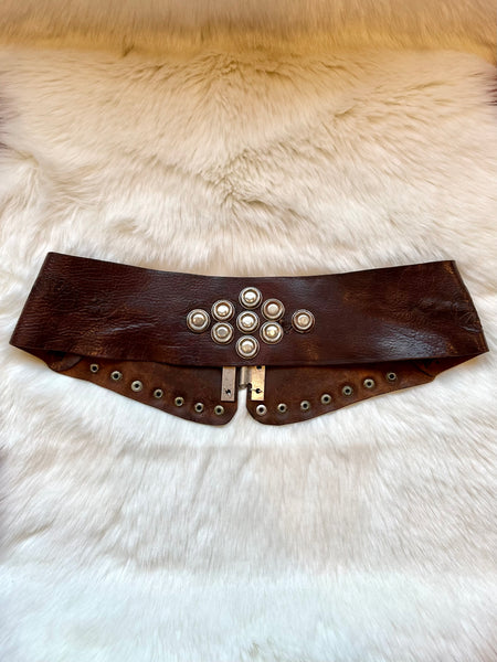 STUDDED STARS Vintage 60s/70s Thick Brown Leather Kidney Belt