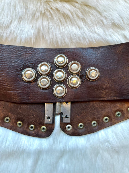 STUDDED STARS Vintage 60s/70s Thick Brown Leather Kidney Belt
