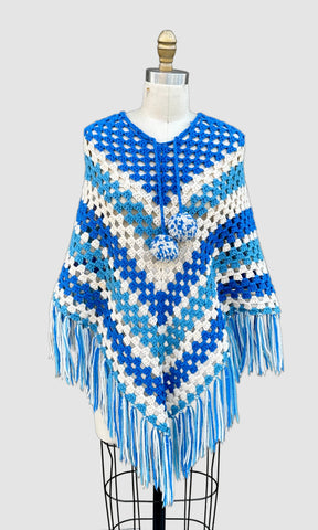 ARTIC KNIT PONCHO Vintage 70s Crochet • Sm. to Med.
