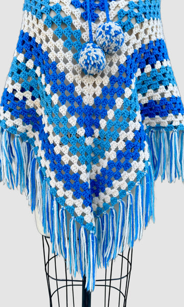ARTIC KNIT PONCHO Vintage 70s Crochet • Sm. to Med.
