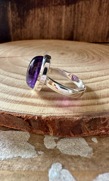 HEALING OVAL Amethyst Sterling Silver Ring • Size 8