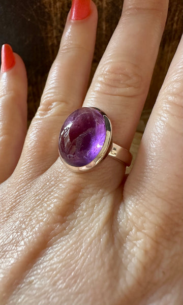 CIRCLE OF LOVE Amethyst Sterling Silver Ring • Size 7