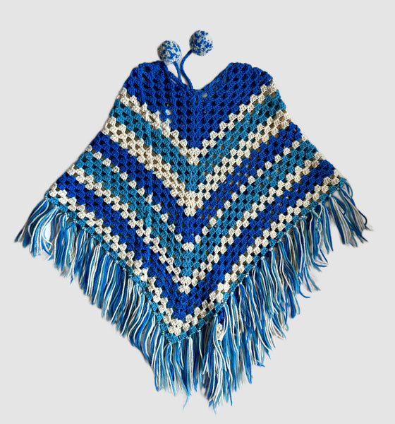 ARTIC KNIT PONCHO Vintage 70s Crochet • Sm. to Med.