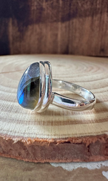 SPACED OUT TEARDROP LABRADORITE Sterling Silver Ring • Size 8