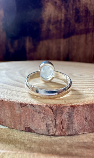 DROP OF MOONSTONE Sterling Silver Ring • Size 7