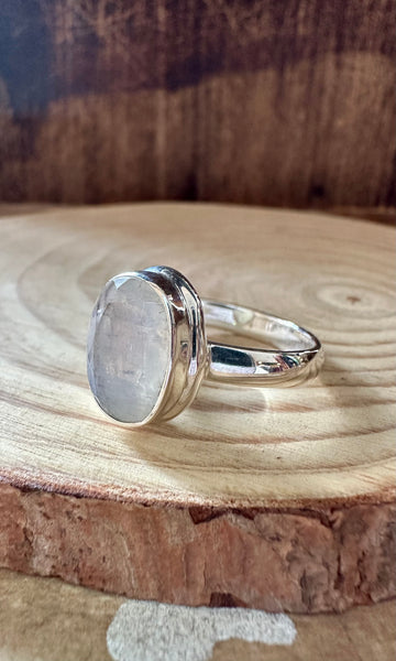 DAZZLING MOONSTONE Sterling Silver Ring • Size 10