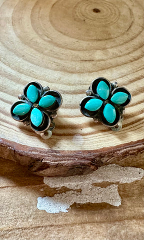ZUNI TURQUOISE FLOWERS Vintage Silver Clip On Earrings JM01