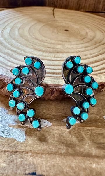 ZUNI FEATHERS Vintage Sleeping Beauty Turquoise & Silver Stud Earrings JM02