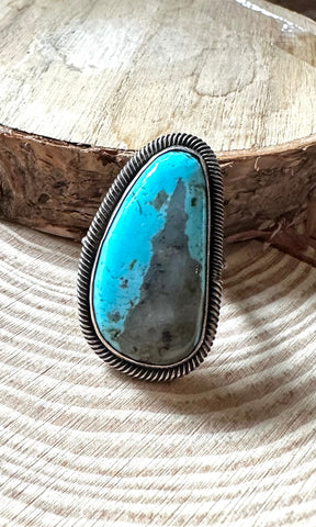 CHIMNEY BUTTE Navajo Turquoise Bean Ring, size 8 1/4