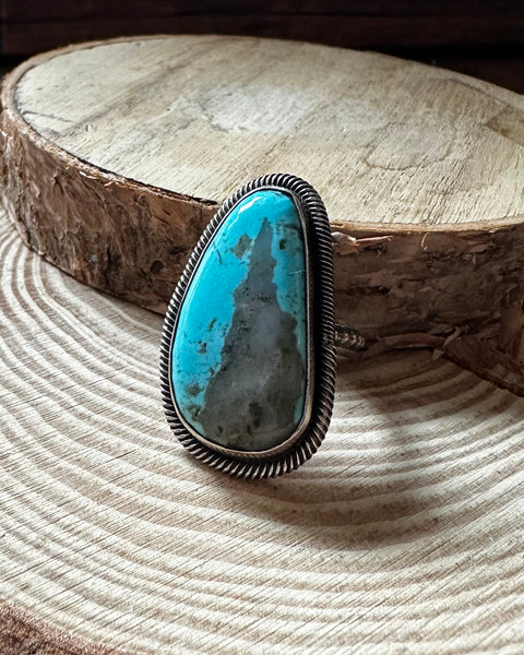 CHIMNEY BUTTE Navajo Turquoise Bean Ring, size 8 1/4
