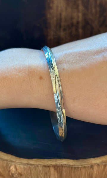 VINTAGE SILVER BANGLE