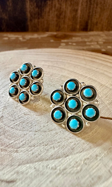 FLOWER CLUSTERS Sterling Silver & Turquoise Stud Earrings • 4g