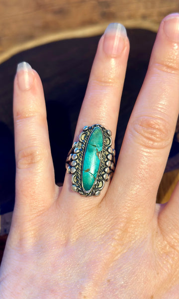 MID-CENTURY TURQUOISE and Sterling Silver Navajo Ring • Size 5 1/4