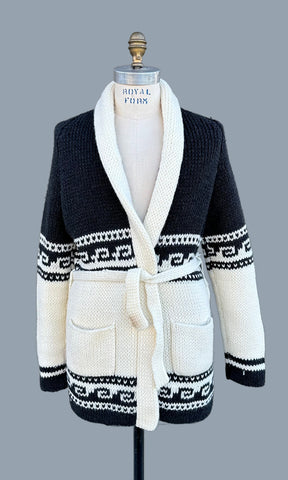 VINTAGE 70's HANDKNIT Men's Cardigan • Medium