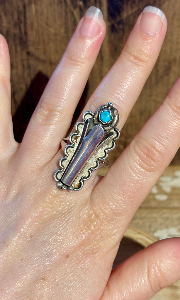 NAVAJO SQUASH BLOSSOM 1970s Silver & Turquoise Ring 26R06 • Size 9 1/4