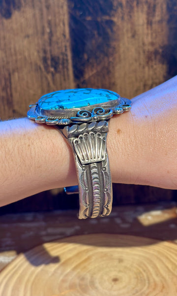VINTAGE NAVAJO KINGMAN Turquoise & Silver Cuff  26C01 • 94g