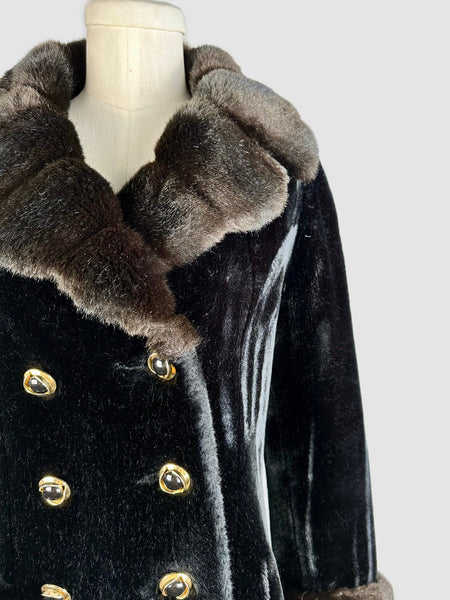 MARSHALL FIELD & COMPANY Vintage 70s Gatsby Faux Fur Coat • X-Small/Sm.