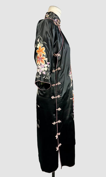 SUBTLE GARDEN Antique 30s Embroidered Robe Coat