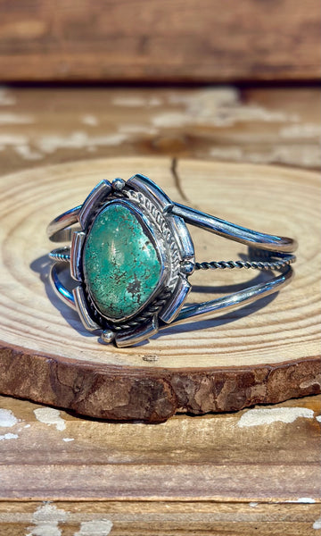 VINTAGE NAVAJO Sterling Silver & Turquoise Cuff 26C17