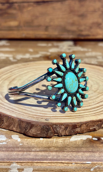 STARBURST NEEDLEPOINT Vintage Cluster Turquoise & Silver Cuff 26C16