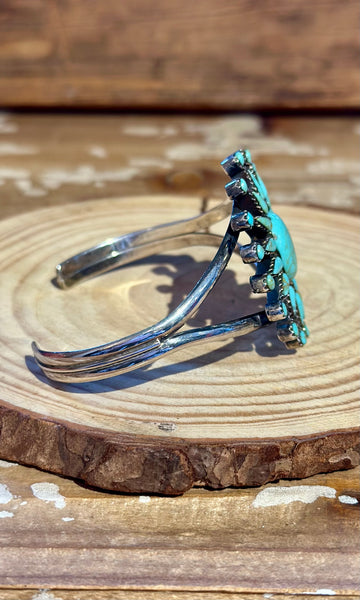 STARBURST NEEDLEPOINT Vintage Cluster Turquoise & Silver Cuff 26C16