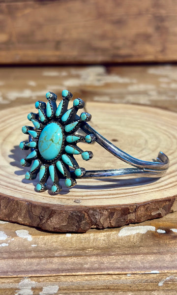 STARBURST NEEDLEPOINT Vintage Cluster Turquoise & Silver Cuff 26C16