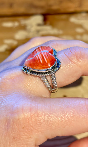 NAVAJO SPINEY OYSTER & Sterling Silver Heart Ring 26R40 • Size 9