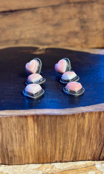 PINK CONCH SHELL Sterling Silver Heart Stud Earrings 26E12