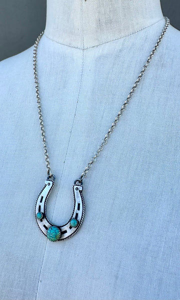 NAVAJO Silver & Triple Turquoise Horseshoe Necklace